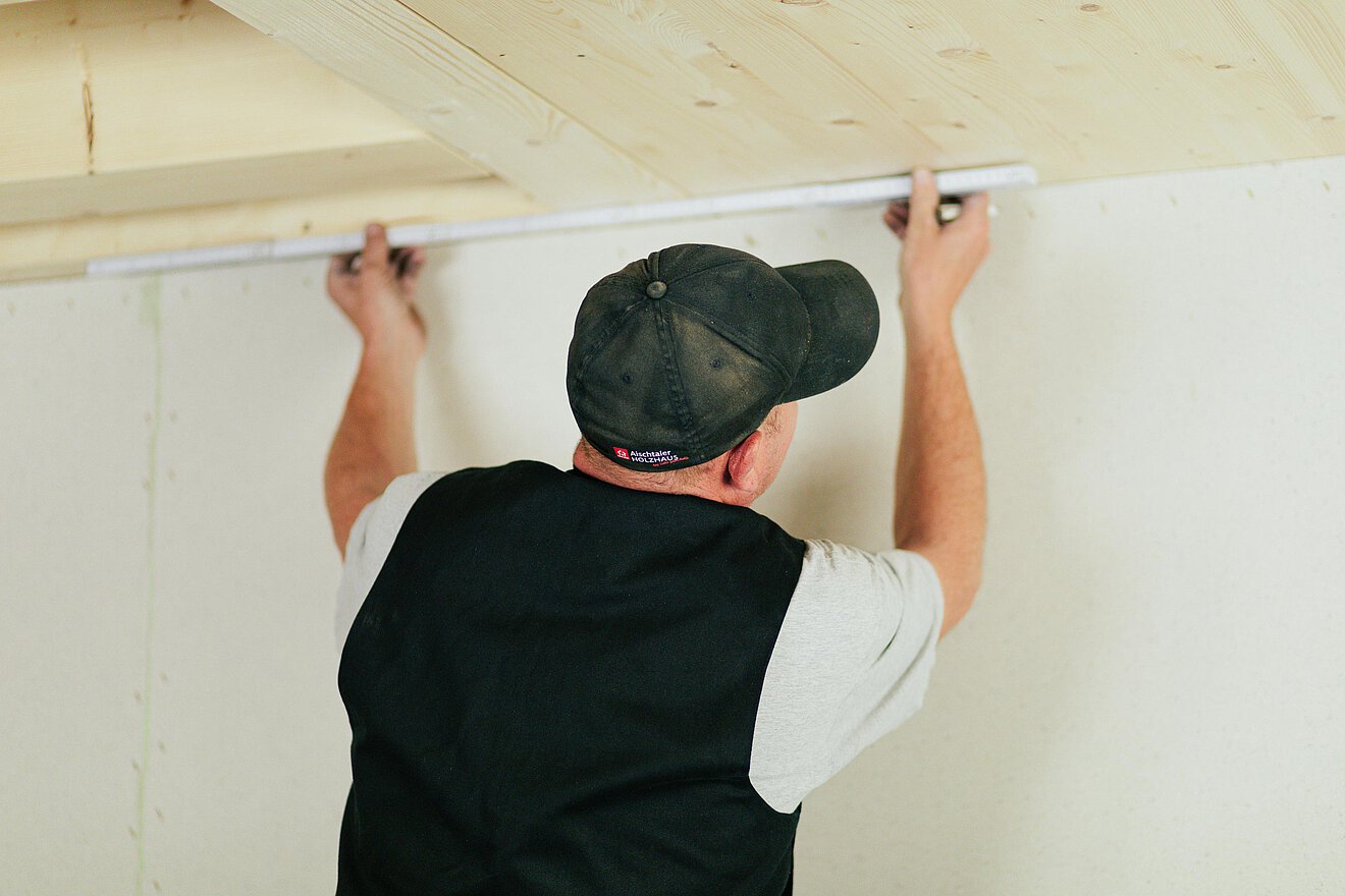Innenausbau mit Präzision – Arbeiten bei Aischtaler Holzhaus